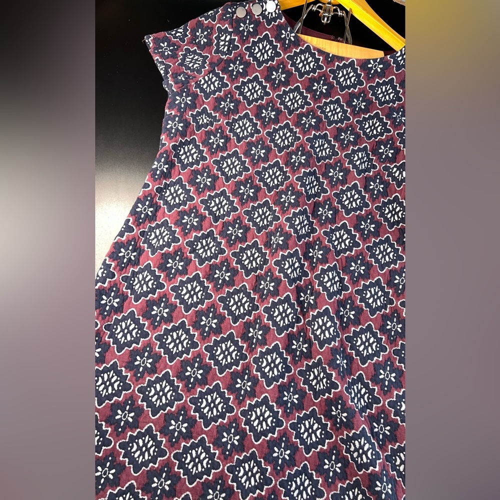 LOFT Burgundy & Navy Jacquard Shift Dress size 12 EUC